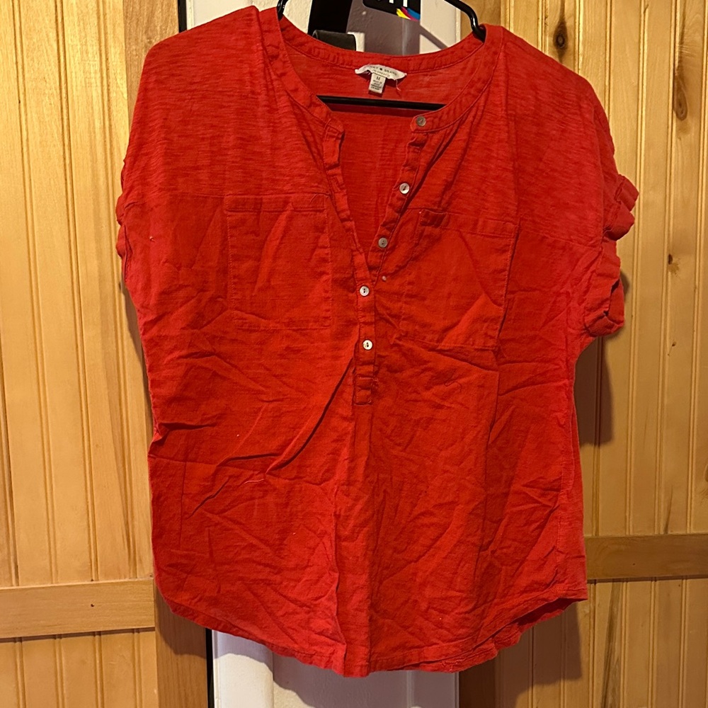 Lucky Brand Red Women's Blouse
Short Sleeves